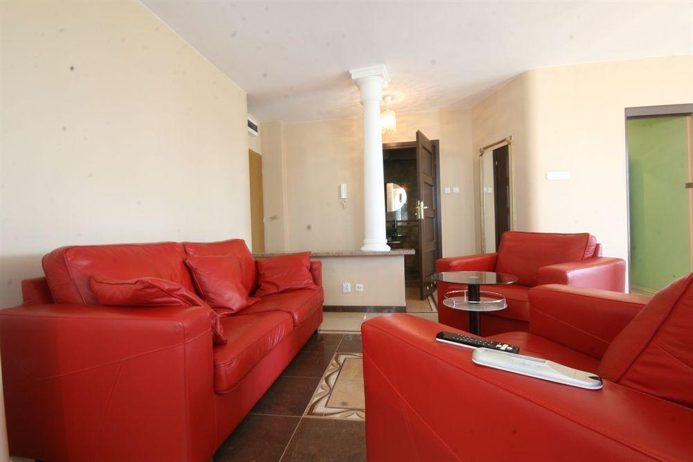Lucka Residence Warschau Buitenkant foto